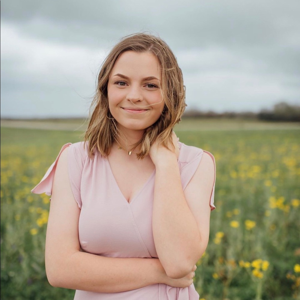 Meet your Posher, Julia